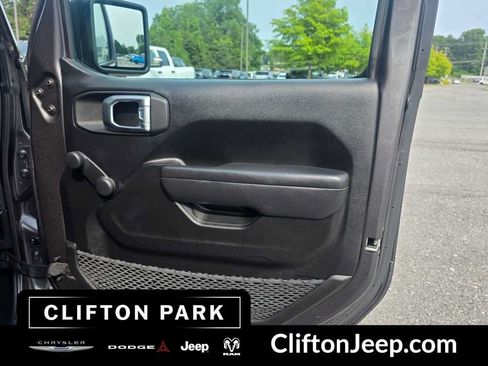 Used 2022 Jeep Wrangler Unlimited Sport AWD/4WD image 21