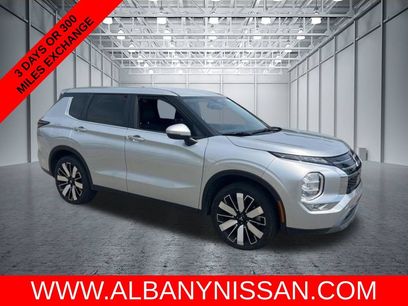 Used 2025 Mitsubishi Outlander SE