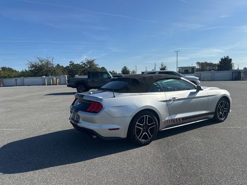 Used 2019 Ford Mustang Premium image 6