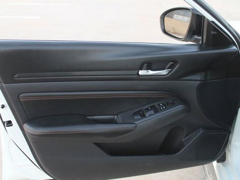 Used 2020 Nissan Altima 2.5 SR image 21