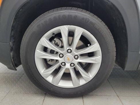 Used 2021 Chevrolet TrailBlazer LS w/ LPO, Blackout Package FWD image 31