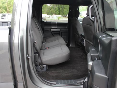 Used 2018 Ford F150 XLT w/ Equipment Group 302A Luxury AWD/4WD image 38