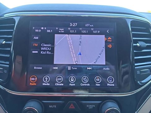 Used 2019 Jeep Grand Cherokee Limited w/ Luxury Group II image 26