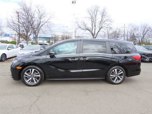 Used 2023 Honda Odyssey Touring image 3