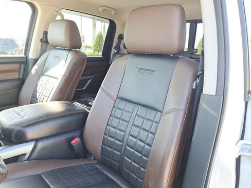 Used 2017 Nissan Titan Platinum Reserve image 22