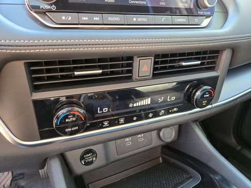 Certified 2024 Nissan Rogue SV image 26