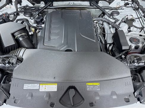 Certified 2025 Audi Q5 Premium w/ Convenience Package image 28