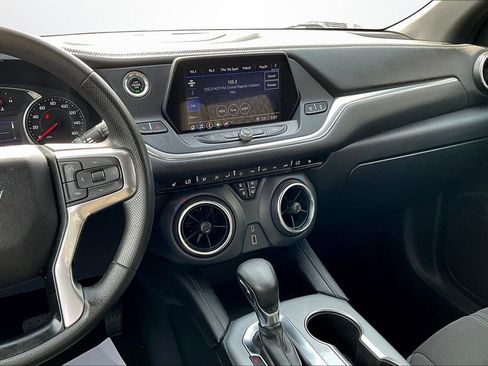 Used 2021 Chevrolet Blazer LT image 9