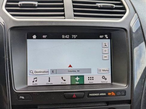 Used 2017 Ford Explorer XLT w/ Equipment Group 202A FWD image 14