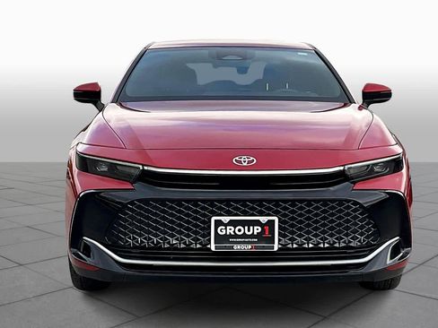 Used 2024 Toyota Crown XLE image 3