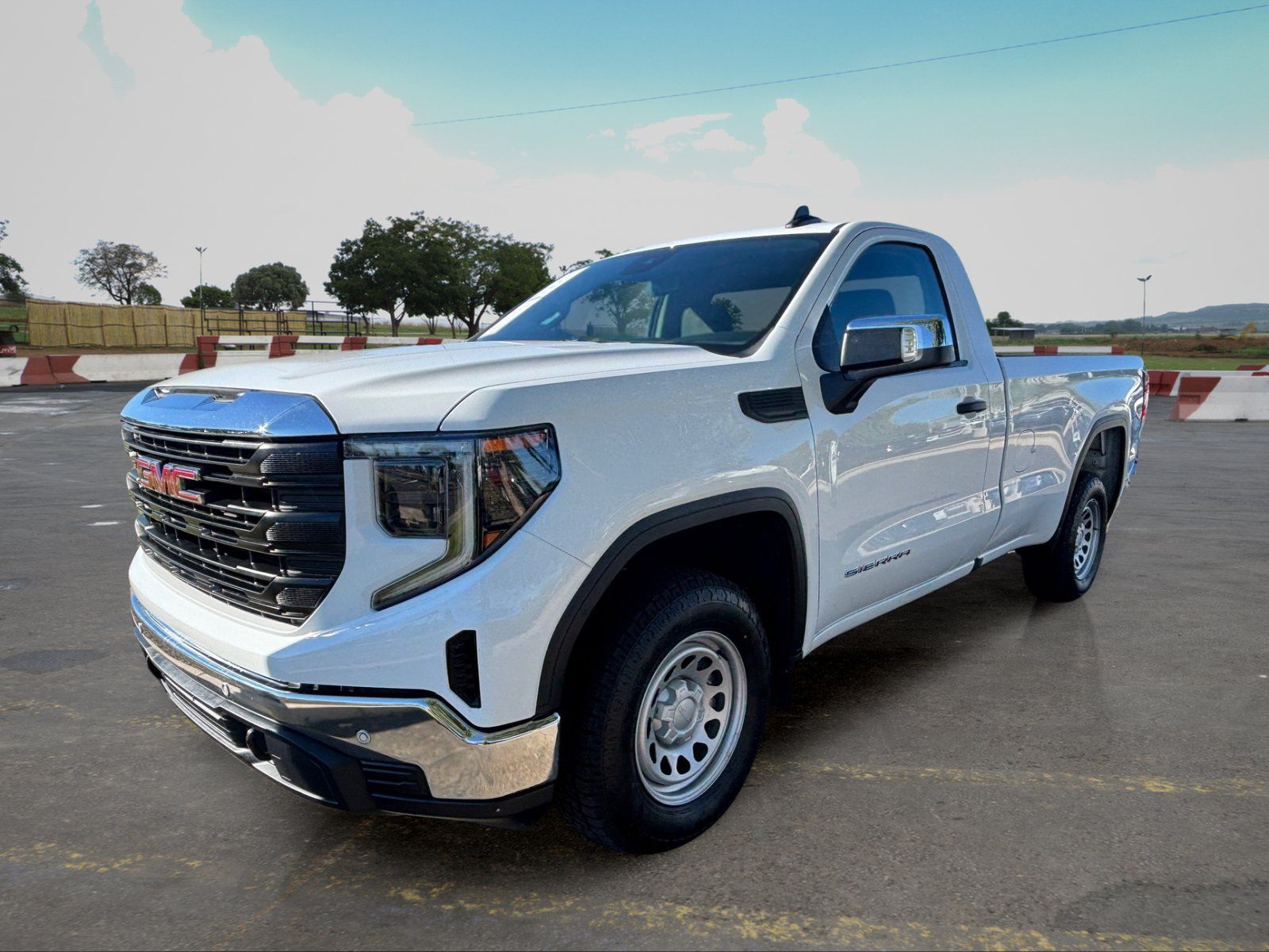 Used 2025 GMC Sierra 1500 Pro w/ Pro Value Package RWD image 5