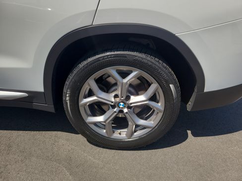 Used 2024 BMW X3 xDrive30i w/ Premium Package w/ZPA AWD/4WD image 10