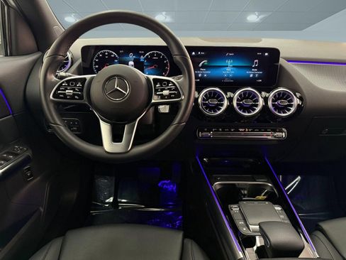 Used 2023 Mercedes-Benz GLA 250 4MATIC w/ Premium Package image 25