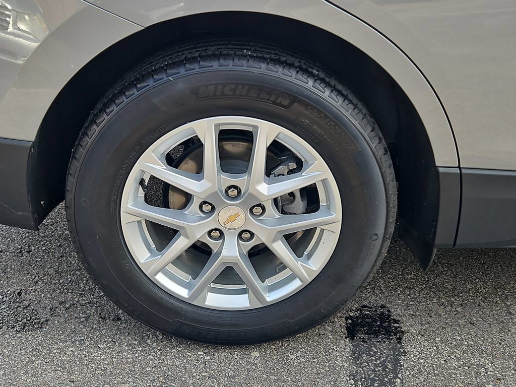 Used 2024 Chevrolet Equinox LT FWD image 7