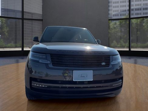 New 2025 Land Rover Range Rover Long Wheelbase SE image 3