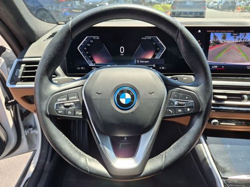 Used 2023 BMW i4 eDrive40 w/ Premium Package RWD image 18