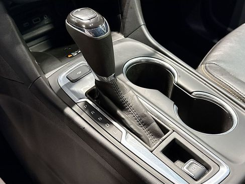 Used 2020 Chevrolet Equinox Premier image 16