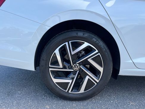 Used 2024 Volkswagen Jetta SEL image 19