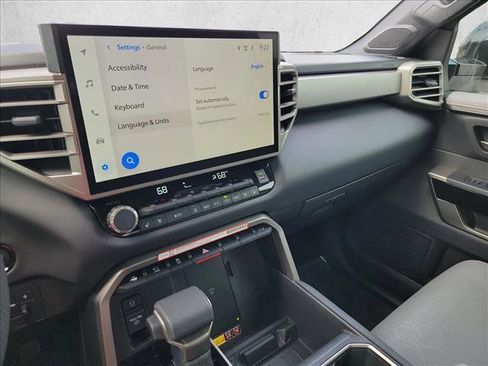 Used 2025 Toyota Tundra Limited image 21