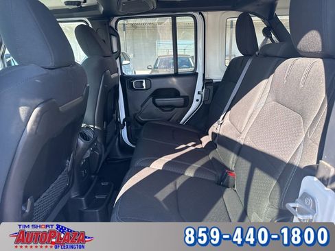 Used 2025 Jeep Wrangler Unlimited Rubicon 4xe w/ Convenience Group AWD/4WD image 21