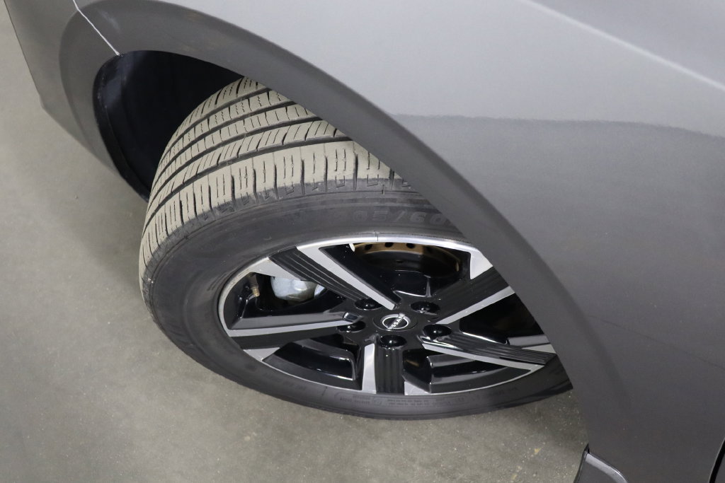 Used 2024 Nissan Sentra SV FWD image 38