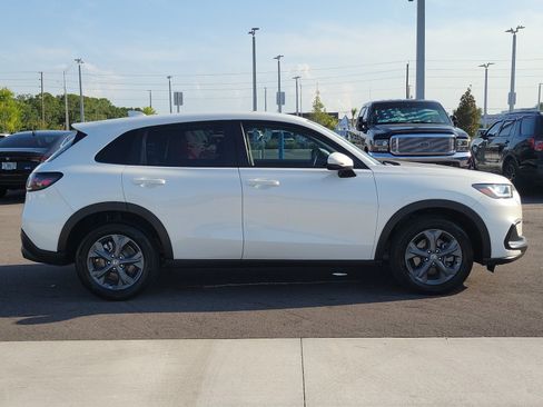 Used 2026 Honda HR-V LX image 8