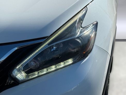 Used 2018 Nissan Murano SV w/ Premium Package image 11