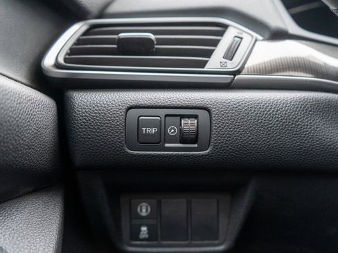 Used 2018 Honda Accord Sport image 21