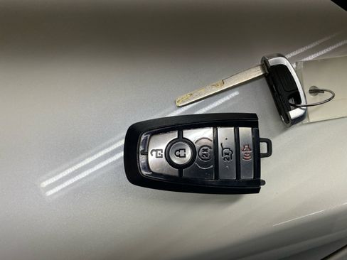 Used 2023 Ford Expedition Max Limited image 33