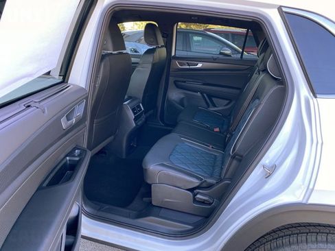 New 2026 Volkswagen Atlas Cross Sport SEL Premium R-Line AWD/4WD image 32