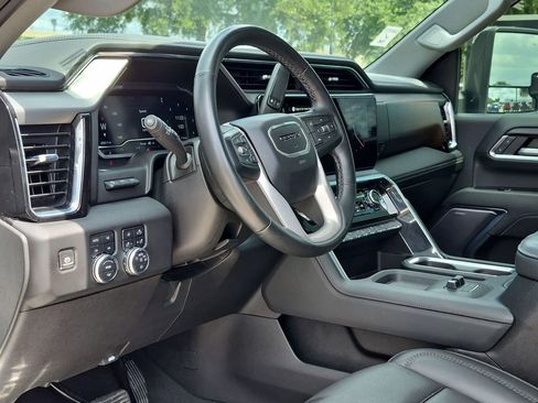 Used 2024 GMC Sierra 3500 Denali w/ Denali Reserve Package AWD/4WD image 10
