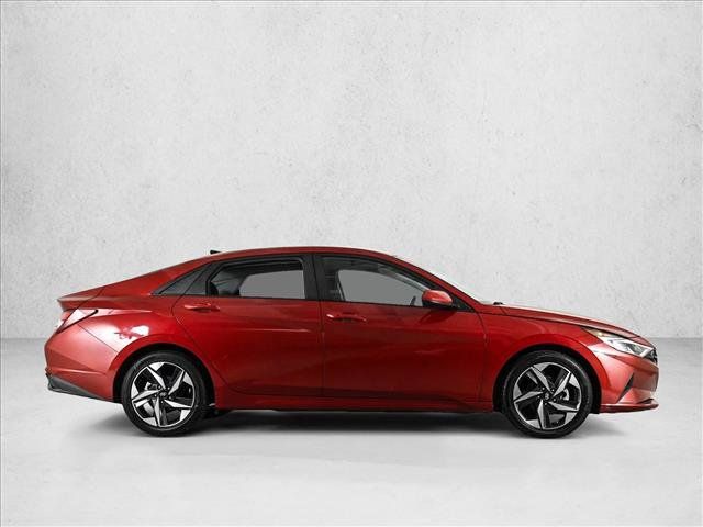 Used 2023 Hyundai Elantra SEL w/ Convenience Package FWD image 4