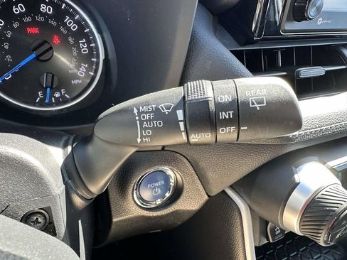 Used 2021 Toyota RAV4 XLE w/ XLE Grade Weather Package AWD/4WD image 19