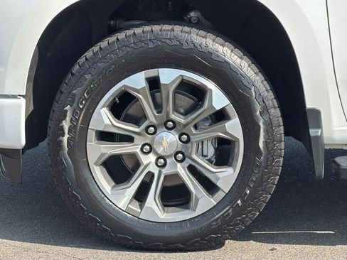 Used 2023 Chevrolet Silverado 1500 High Country w/ Max Trailering Package AWD/4WD image 31