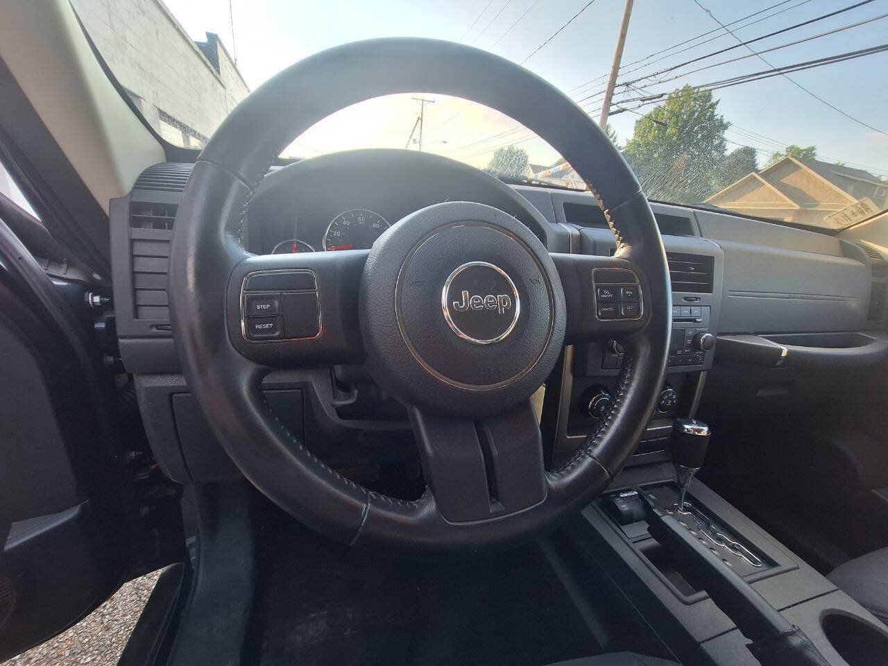 Used 2012 Jeep Liberty Sport w/ Popular Equipment Group AWD/4WD image 9