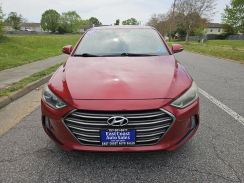 Used 2017 Hyundai Elantra Limited w/ Limited Tech Package 04 image 9