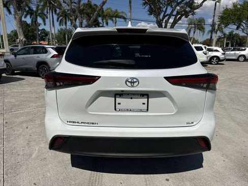 Used 2022 Toyota Highlander XLE image 25