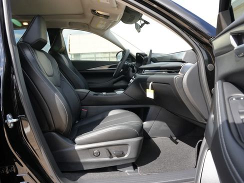 New 2027 INFINITI QX60 Pure w/ Cargo Package FWD image 21