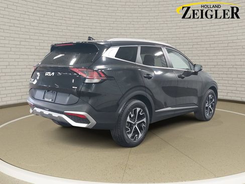 Used 2023 Kia Sportage EX AWD/4WD image 5