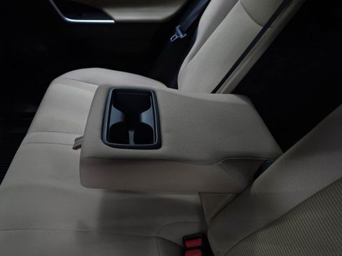 Used 2025 Toyota RAV4 LE AWD/4WD image 18
