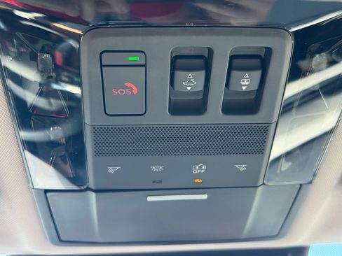 New 2025 Mitsubishi Outlander AWD image 36