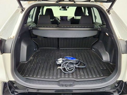 Used 2023 Toyota RAV4 SE w/ Weather & Moonroof Package AWD/4WD image 20