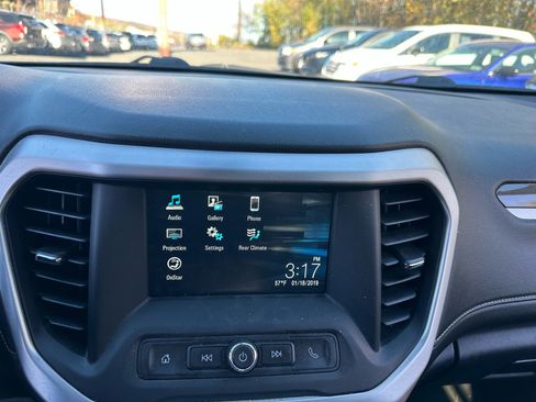 Used 2018 GMC Acadia SLE image 14