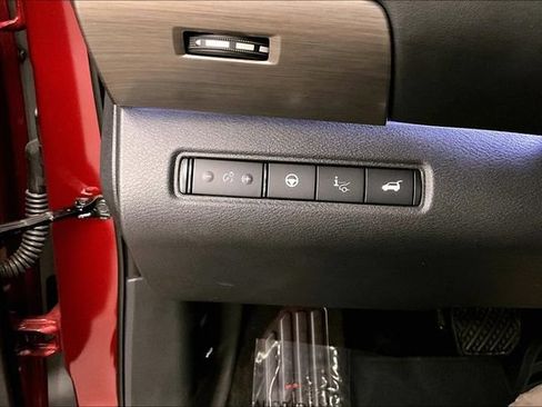 Used 2025 Nissan Pathfinder Platinum AWD/4WD image 39