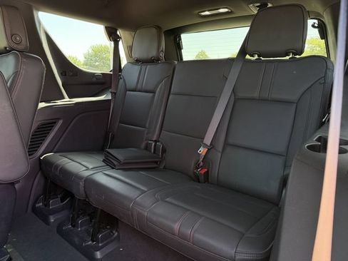 Used 2022 Chevrolet Tahoe RST w/ Luxury Package AWD/4WD image 30