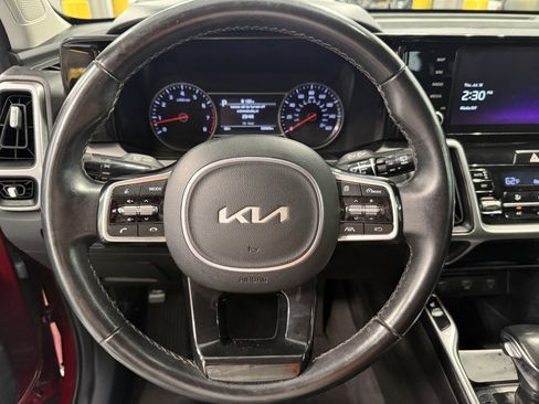 Used 2022 Kia Sorento S w/ Panoramic Sunroof Package FWD image 12