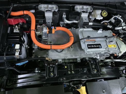 Used 2023 Nissan Ariya FWD image 30