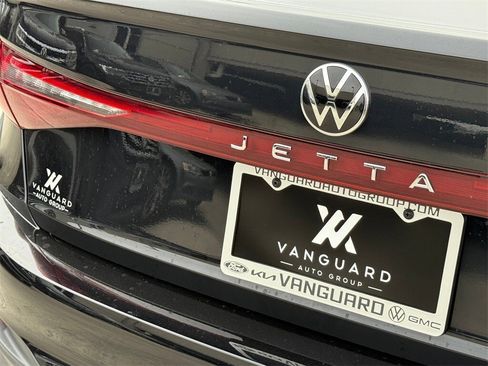 New 2026 Volkswagen Jetta SE image 11
