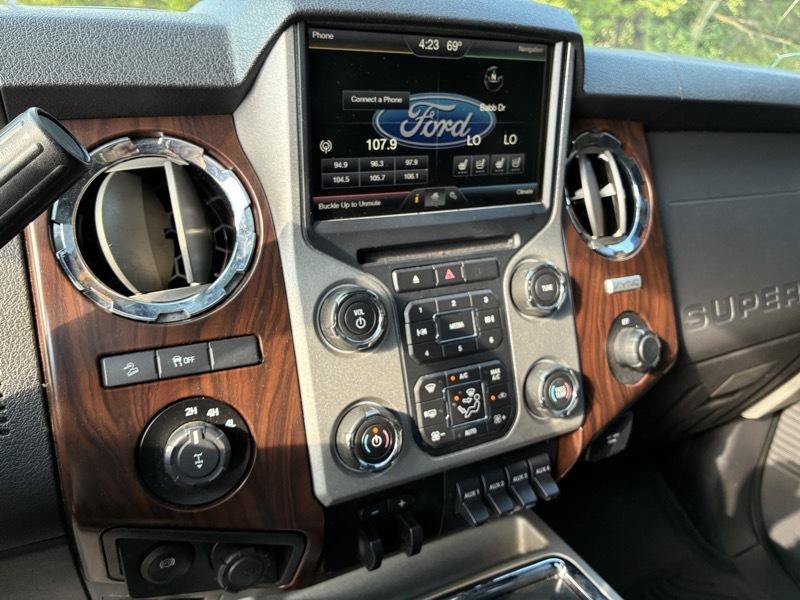 Used 2016 Ford F250 Lariat w/ Lariat Ultimate Package AWD/4WD image 16
