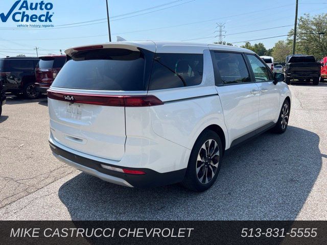 Used 2024 Kia Carnival EX FWD image 3